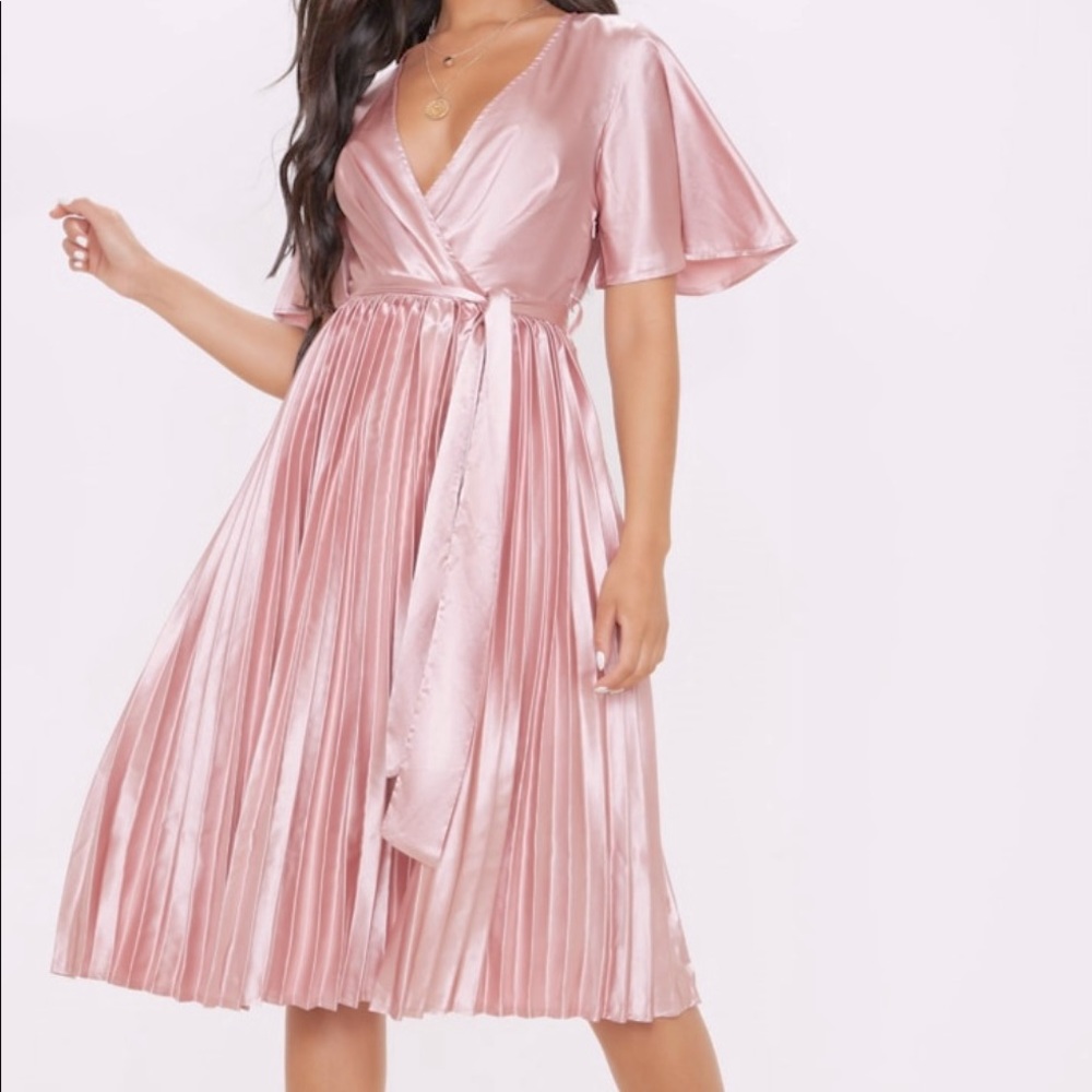 PrettyLittleThing | Pink Satin Pleated Midi Dress Size L NWT